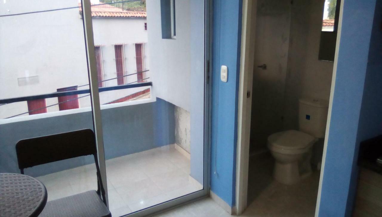 Okawango Hotel Girardot Exterior foto